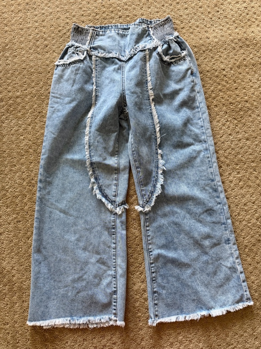 Light Wash Frayed Wide Leg Jeans - Medium